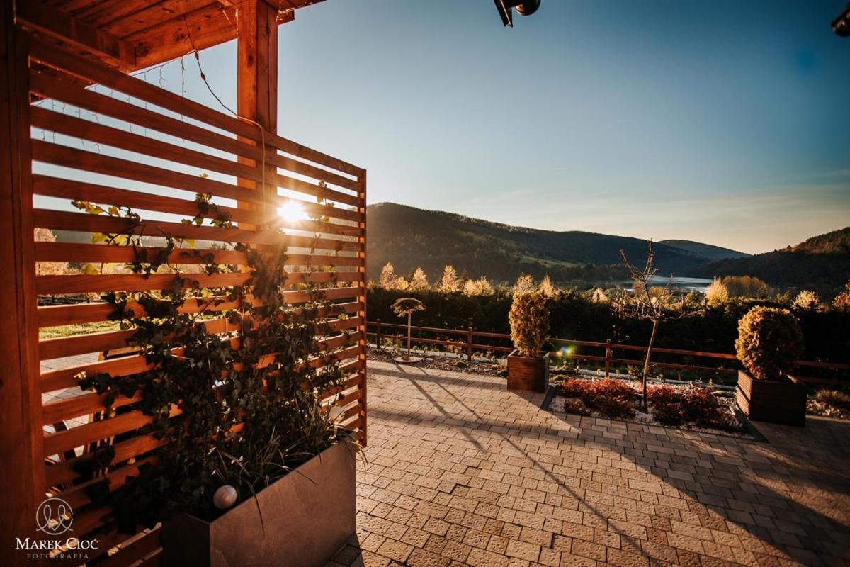 Chaty Na Cholewicy Domki Caloroczne Солина Экстерьер фото